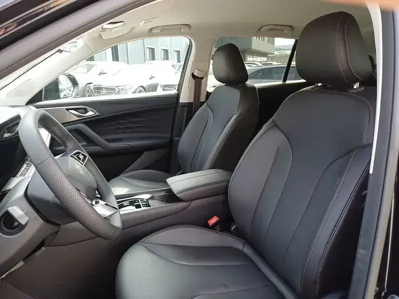Nuova MG HS Luxury 143 CV (105 kW) 2026 Nero SUV
