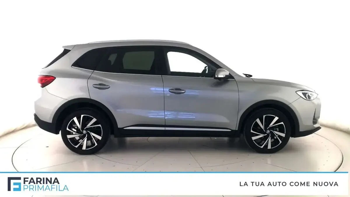 Nuova MG ZS Luxury 102 CV (75 kW) 2025 Grigio chiaro SUV