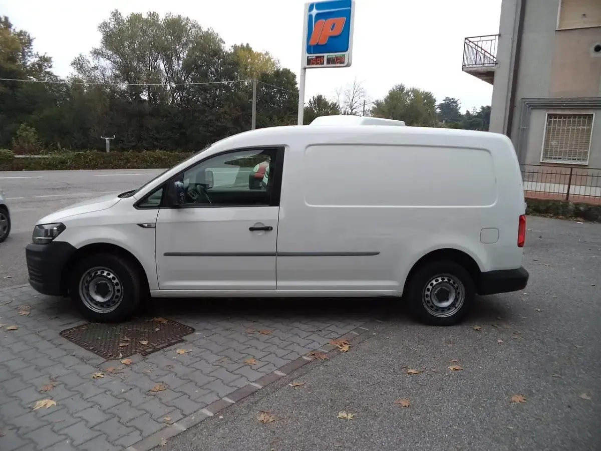Usata VW Caddy Maxi Trendline 110 CV (80 kW) 2018 Bianco Monovolume