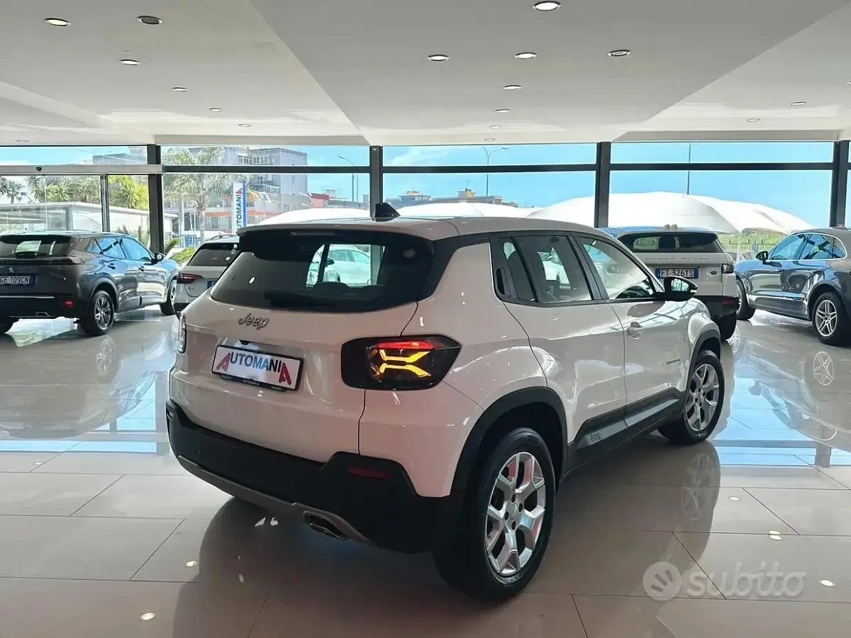 Usata Jeep Avenger Altitude 101 CV (74 kW) 2024 Bianco SUV