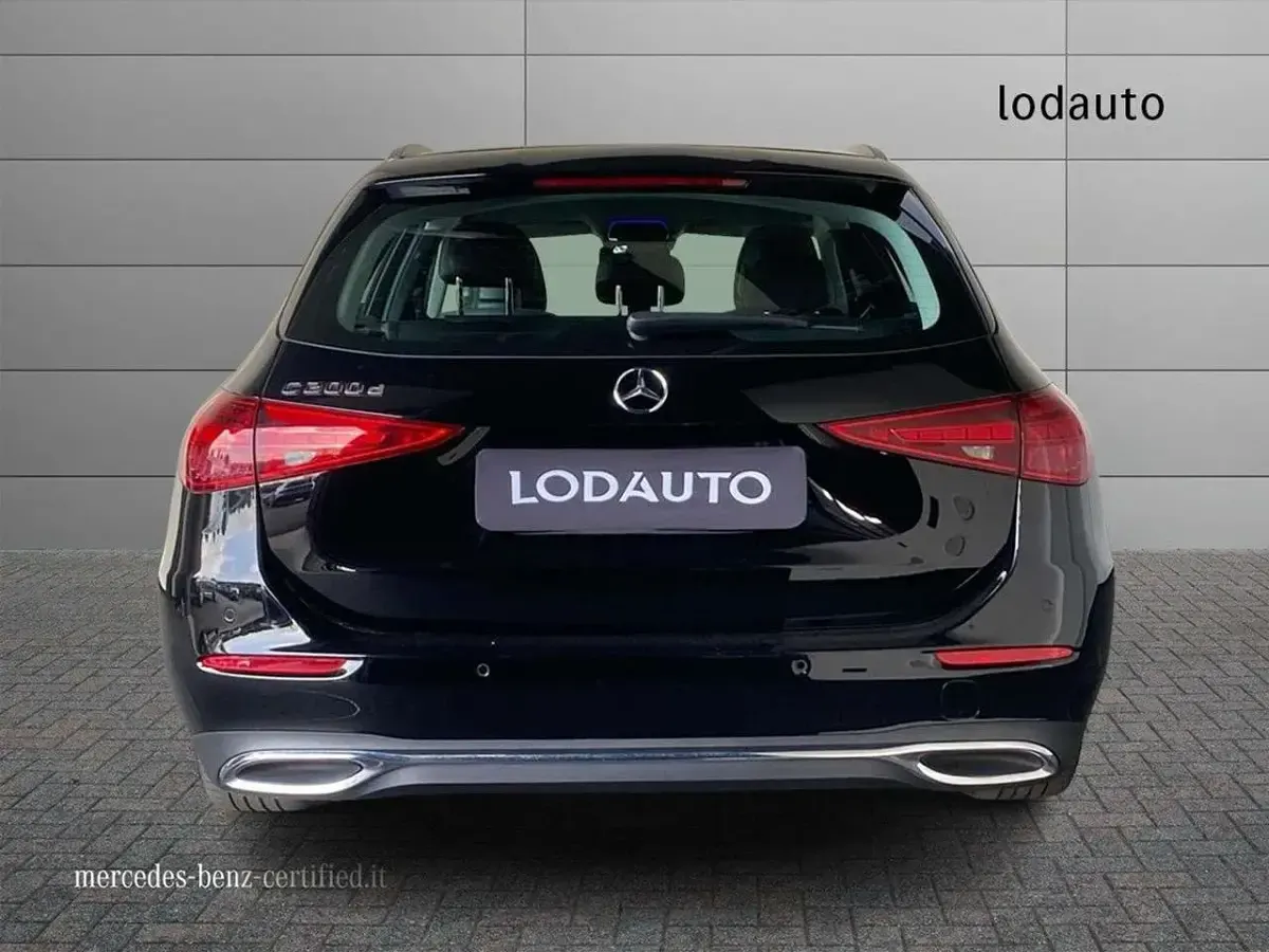 Usata Mercedes C200 Advanced 163 CV (119 kW) 2025 Nero Station wagon