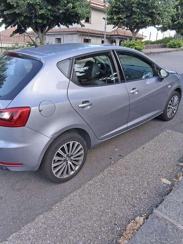 Usata Seat Ibiza CONNECT 90 CV (66 kW) 2017 Grigio Berlina