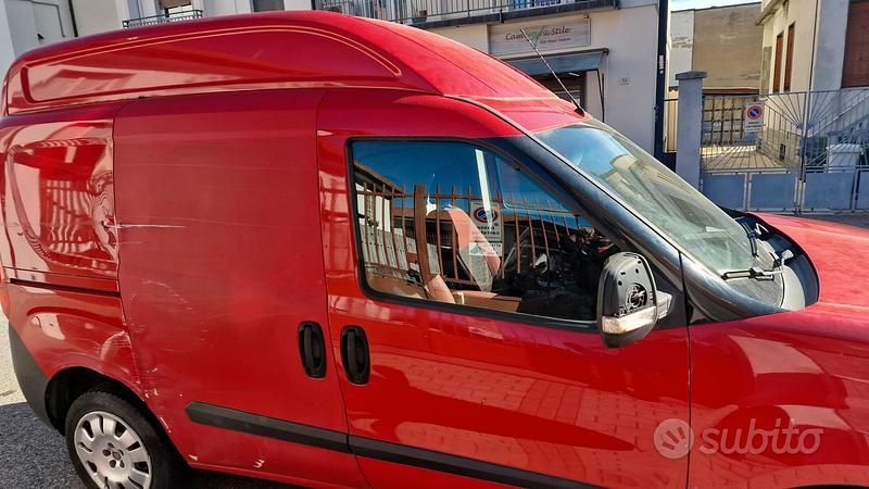Usata Fiat Doblò 2012 Rosso Monovolume