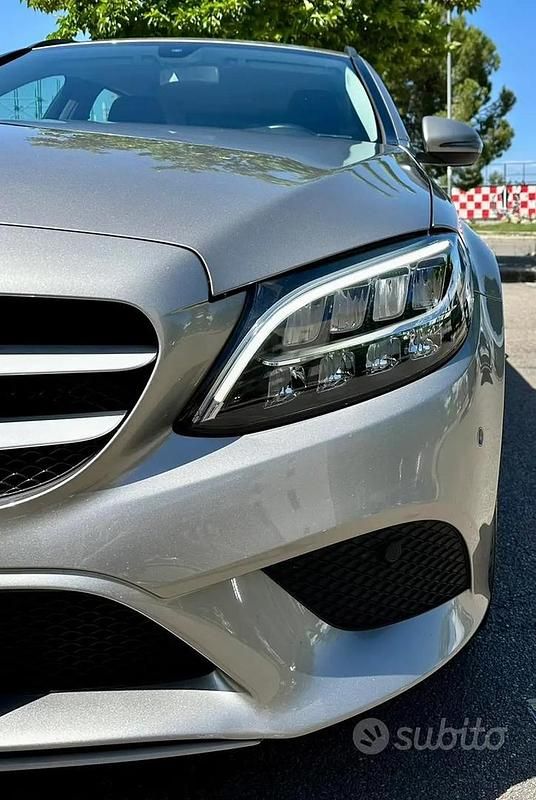 Usata Mercedes C180 122 CV (89 kW) 2019 Grigio Station wagon