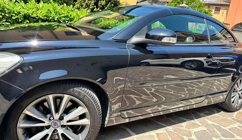 Usata Volvo C70 Summum 150 CV (110 kW) 2011 Nero Cabrio