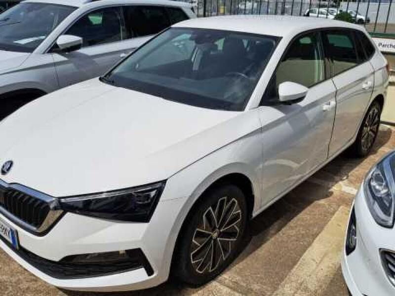 Bianco Usata 2021 Skoda Scala Style Due volumi | 19.000 € (Buon prezzo) - Immagine 1/4