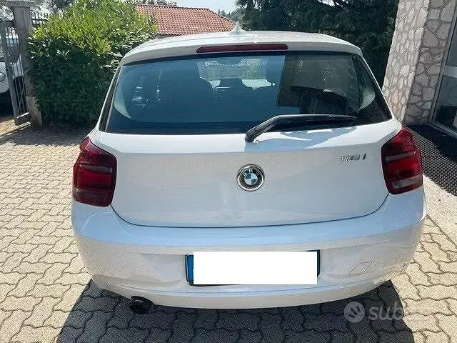 Usata BMW 116 Sport Line 136 CV (100 kW) 2012 Bianco Utilitaria