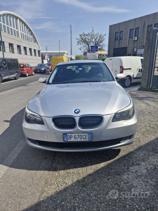 Usata BMW 520 177 CV (130 kW) 2008 Grigio Berlina
