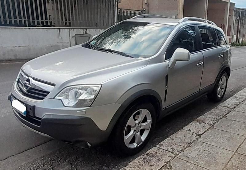 Usata Opel Antara Cosmo 150 CV (110 kW) 2008 Argento SUV