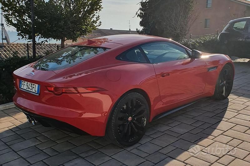 Usata Jaguar F-Type 340 CV (250 kW) 2016 Rosso Coupé