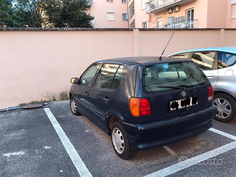 Usata VW Polo 45 CV (33 kW) 1995 Blu Berlina