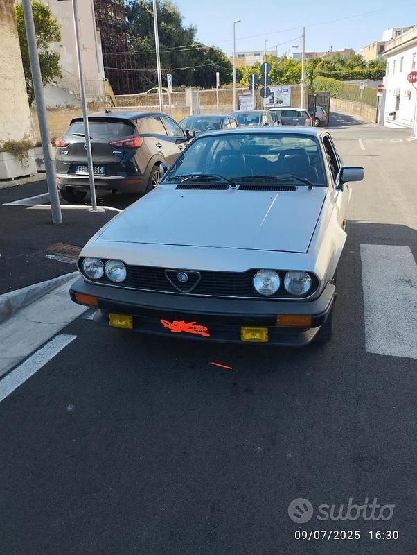 Usata Alfa Romeo Alfetta 130 CV (95 kW) 1982 Grigio Berlina