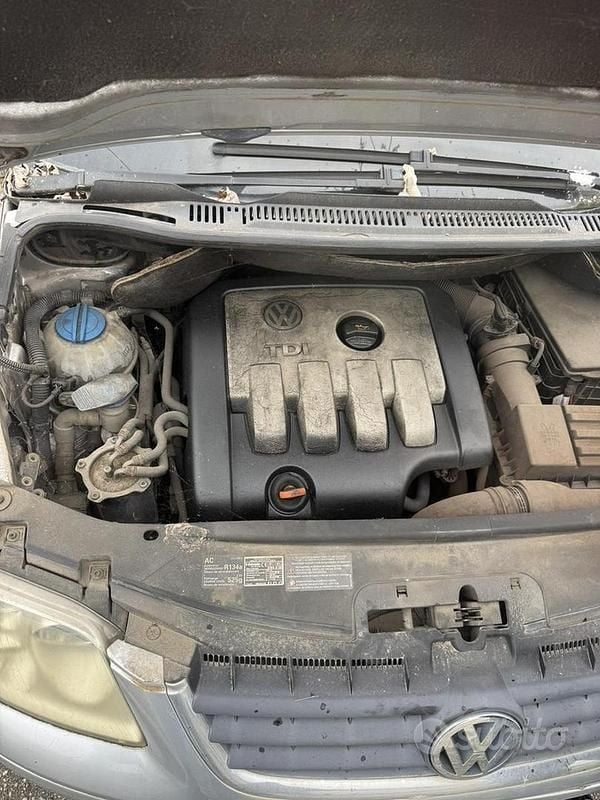 Usata VW Touran 2004 Grigio Monovolume