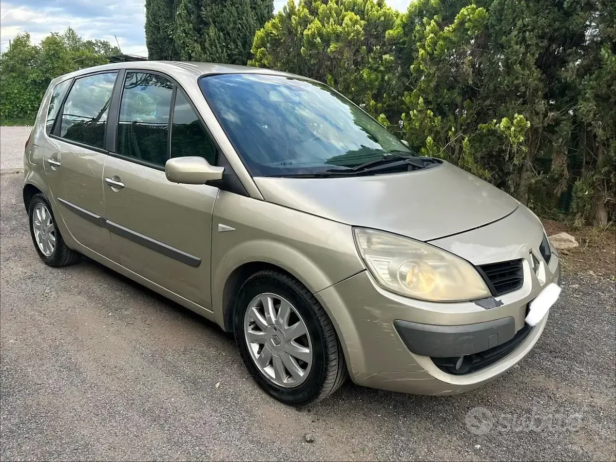 Usata Renault Scénic Dynamique 131 CV (96 kW) 2007 Grigio Monovolume