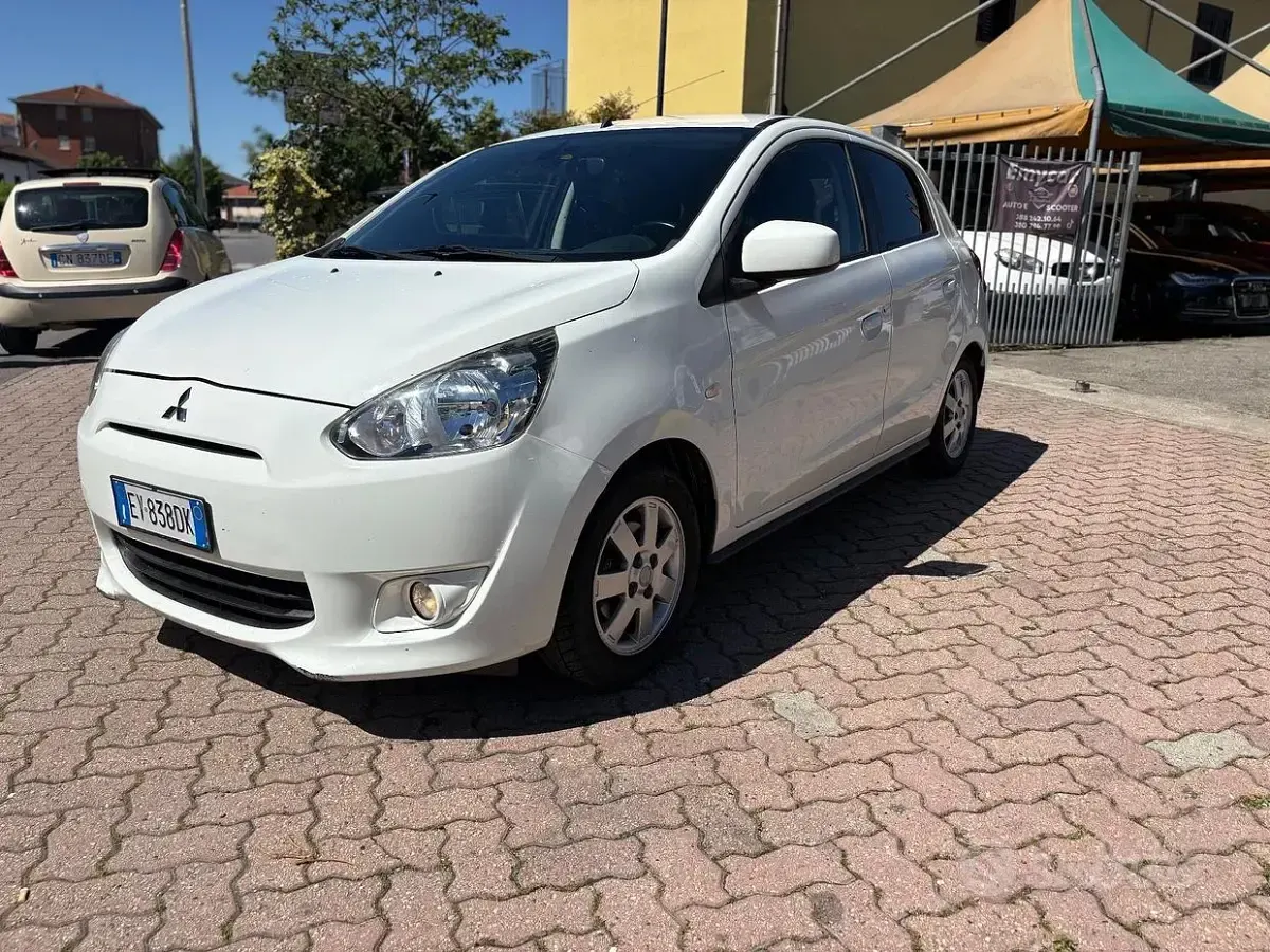 Usata Mitsubishi Space Star Intense 69 CV (50 kW) 2014 Bianco Monovolume