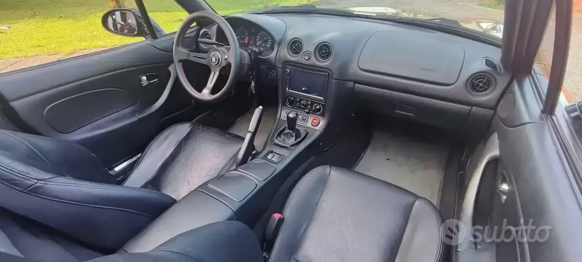 Usata Mazda MX5 Inclusive 146 CV (107 kW) 2003 Nero Cabrio