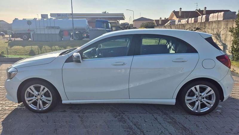 Usata Mercedes A200 136 CV (100 kW) 2017 Bianco Berlina