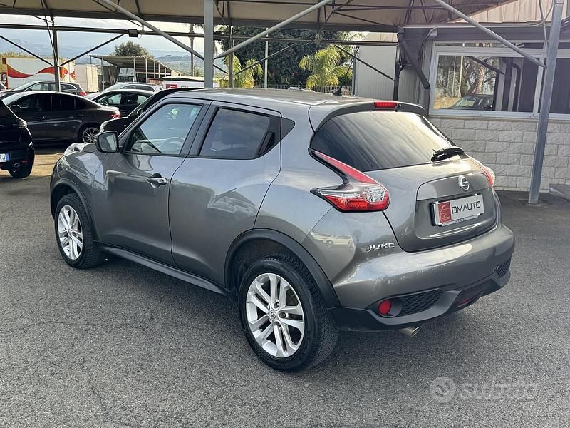 Usata Nissan Juke N-Connecta 110 CV (80 kW) 2016 Grigio SUV