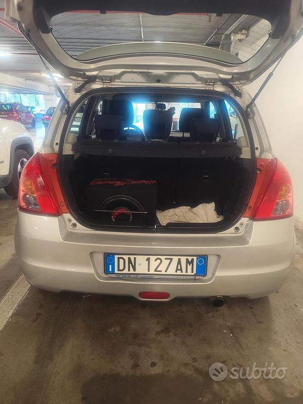 Usata Suzuki Swift 92 CV (67 kW) 2008 Grigio Utilitaria