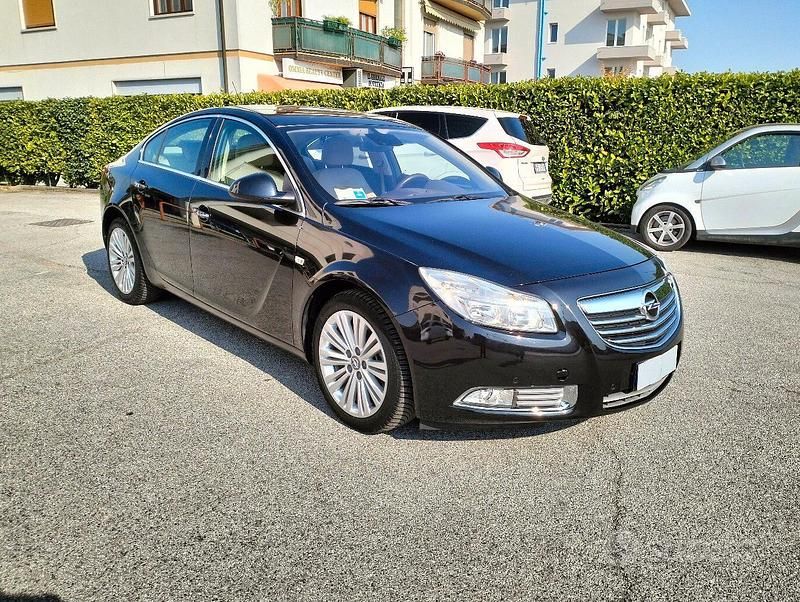 Usata Opel Insignia 163 CV (119 kW) 2012 Nero Berlina