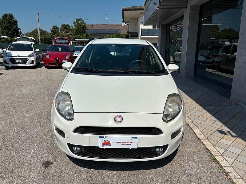 Usata Fiat Punto 75 CV (55 kW) 2015 Bianco Berlina