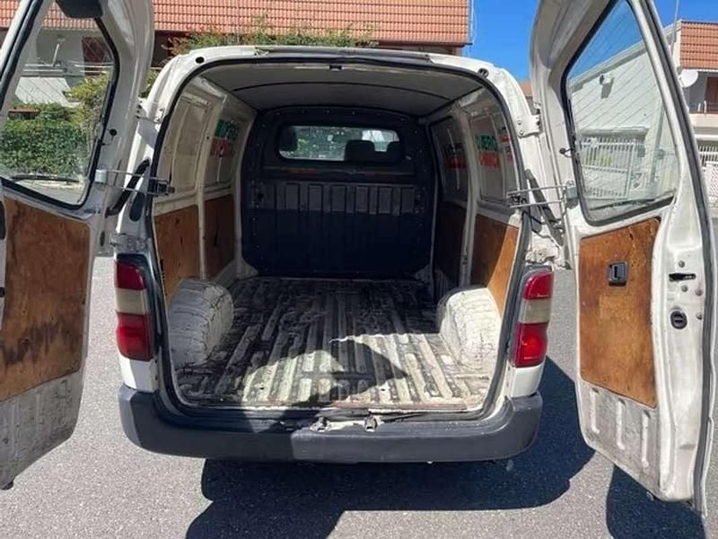 Usata Toyota HiAce 117 CV (86 kW) 2007 Bianco Furgone
