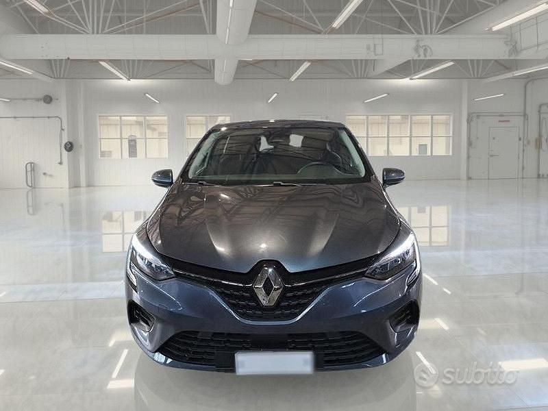 Usata Renault Clio V Business 91 CV (66 kW) 2021 Grigio Berlina