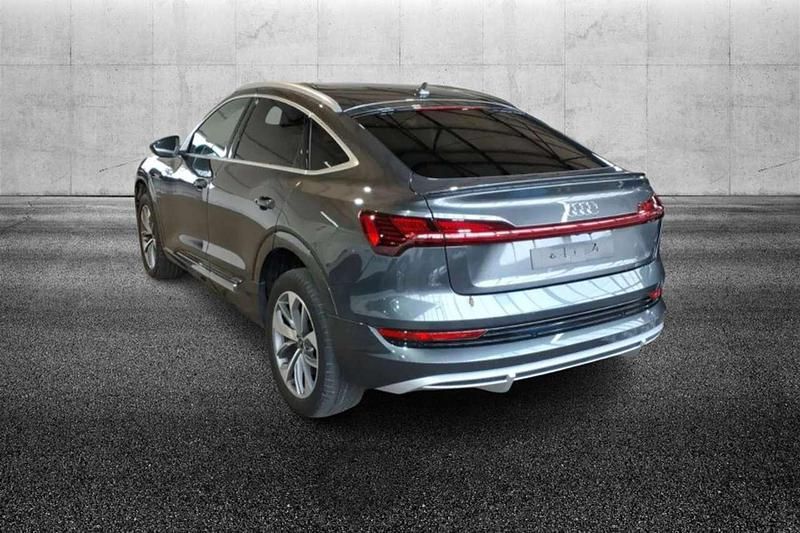 Usata Audi e-tron S-Line 158 kW (215 CV) 2023 Grigio SUV