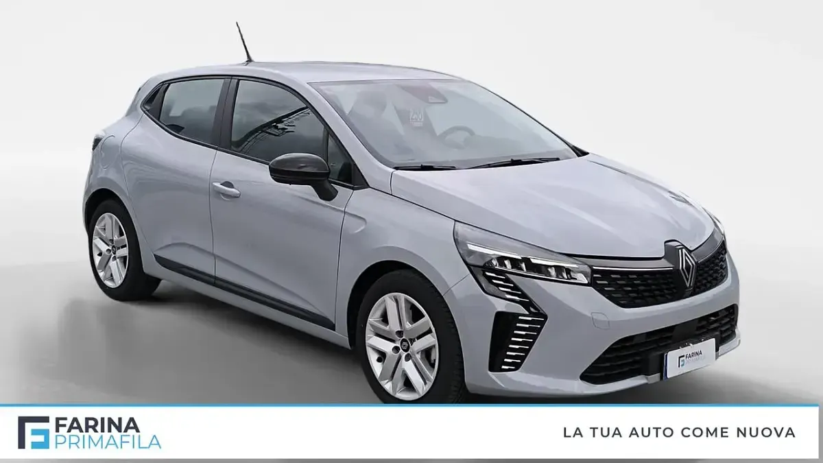 Usado Renault Clio V Evolution 91 HP (66 kW) 2024 Cinzento Sedan