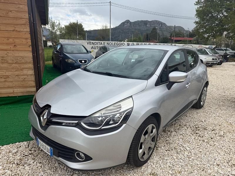 Usata Renault Clio IV 90 CV (66 kW) 2015 Grigio Berlina