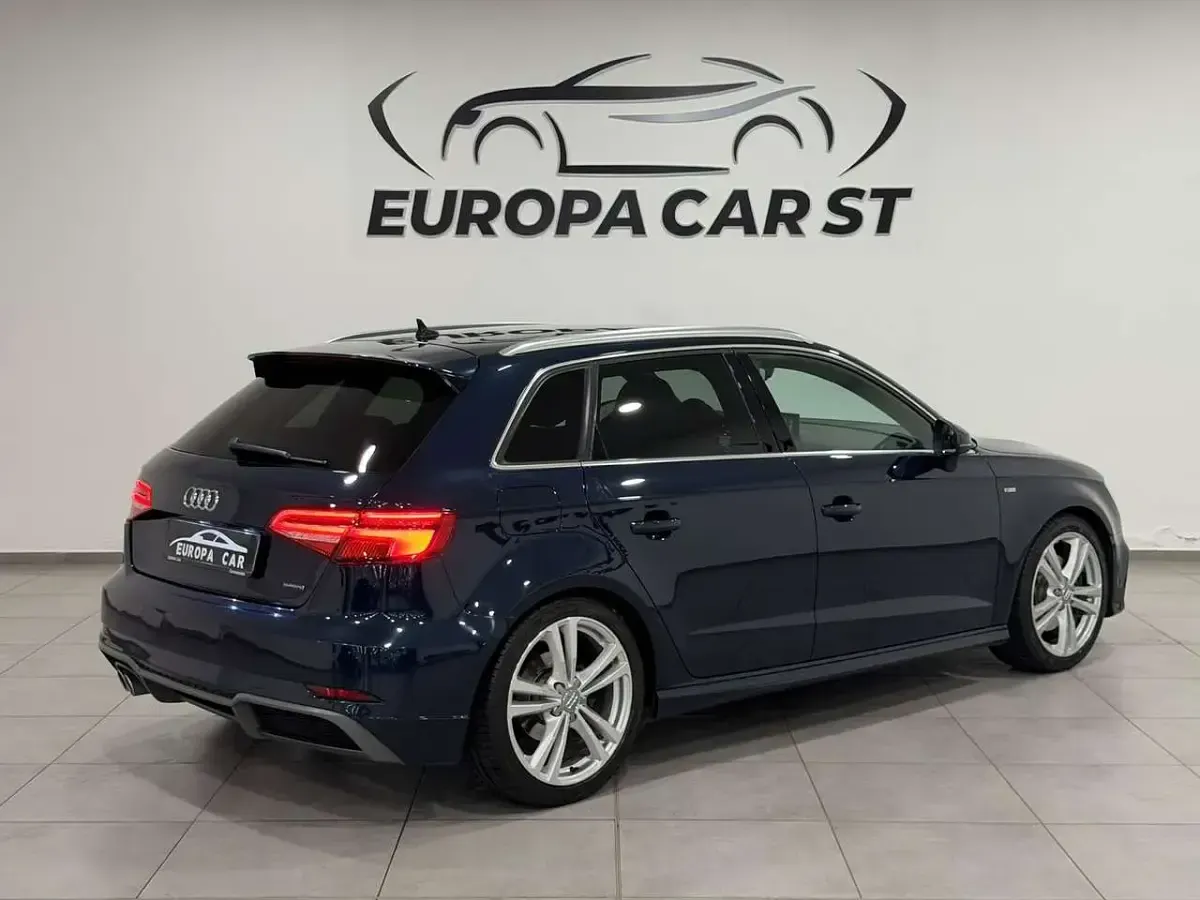 Usata Audi A3 Sport 190 CV (139 kW) 2019 Blu/azzurro Berlina