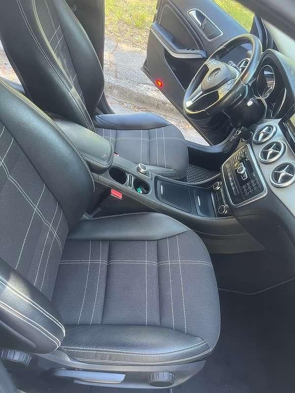 Usata Mercedes GLA200 136 CV (100 kW) 2015 Nero SUV