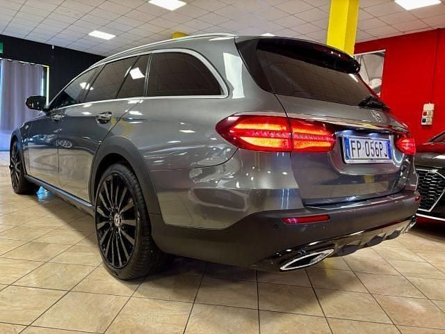 Usata Mercedes E220 All-Terrain Premium 194 CV (142 kW) 2018 Grigio Station wagon
