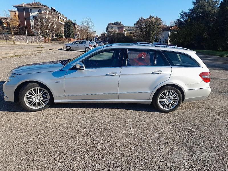 Usata Mercedes E300 2010 Grigio Station wagon