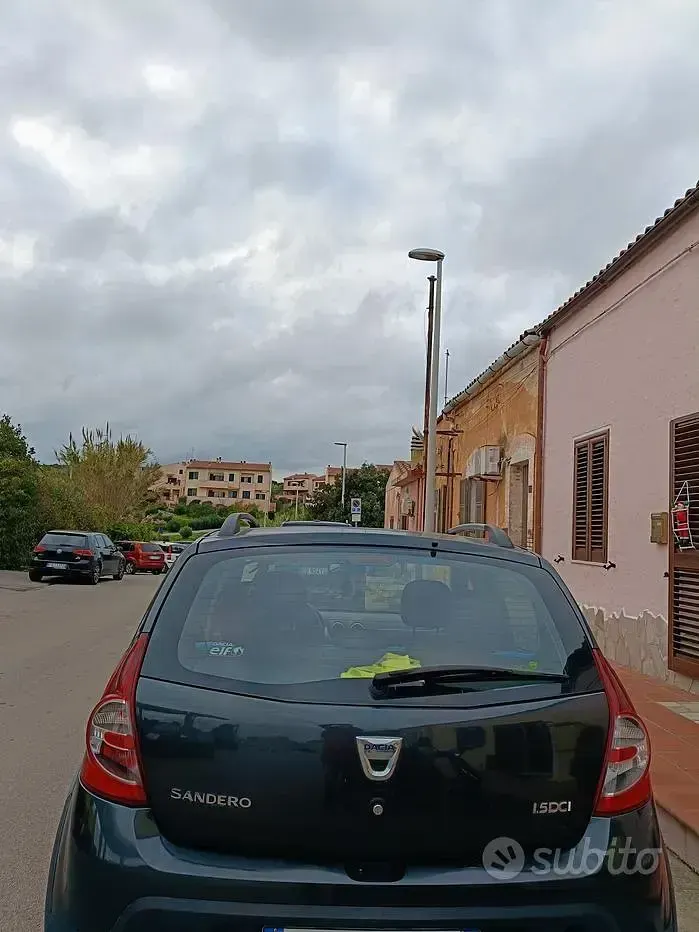 Usata Dacia Sandero 90 CV (66 kW) 2011 Grigio Berlina