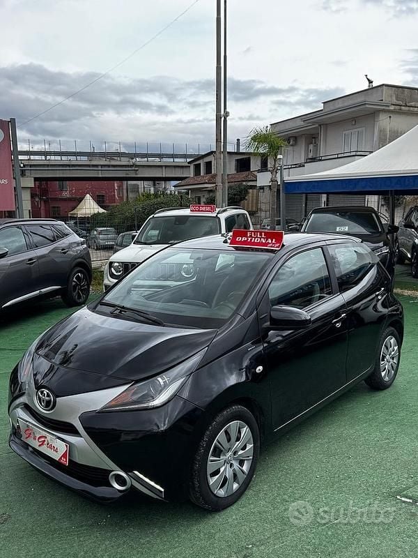 Nero Usata 2017 Toyota Aygo Business Edition Due volumi | 7899 € (Ottimo prezzo) - Immagine 1/4
