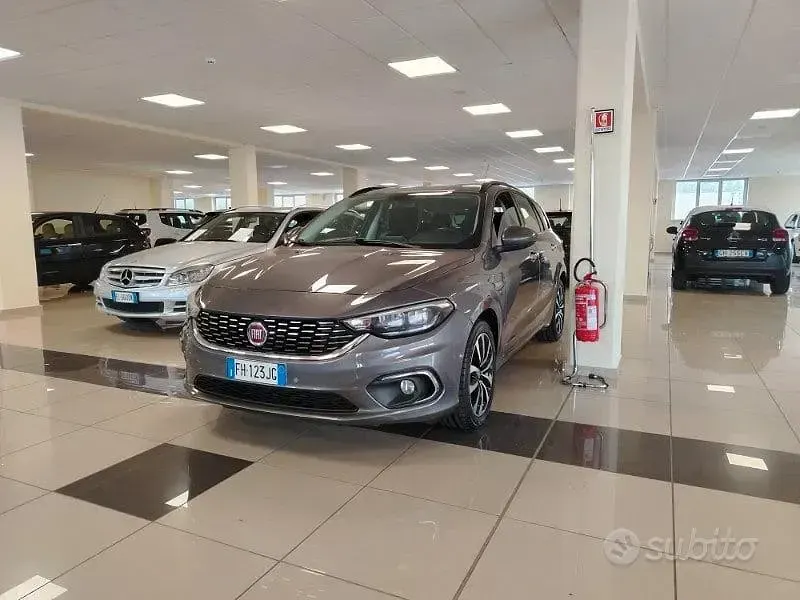 Occasion Fiat Tipo Lounge 120 ch (88 kW) 2017 Gris Break