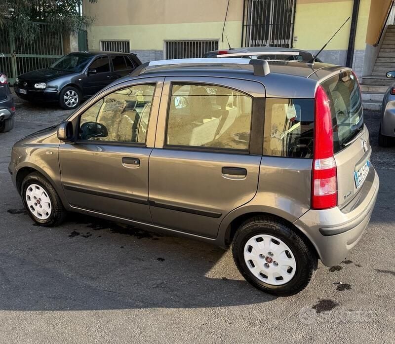 Usata Fiat Panda 75 CV (55 kW) 2011 Grigio Utilitaria