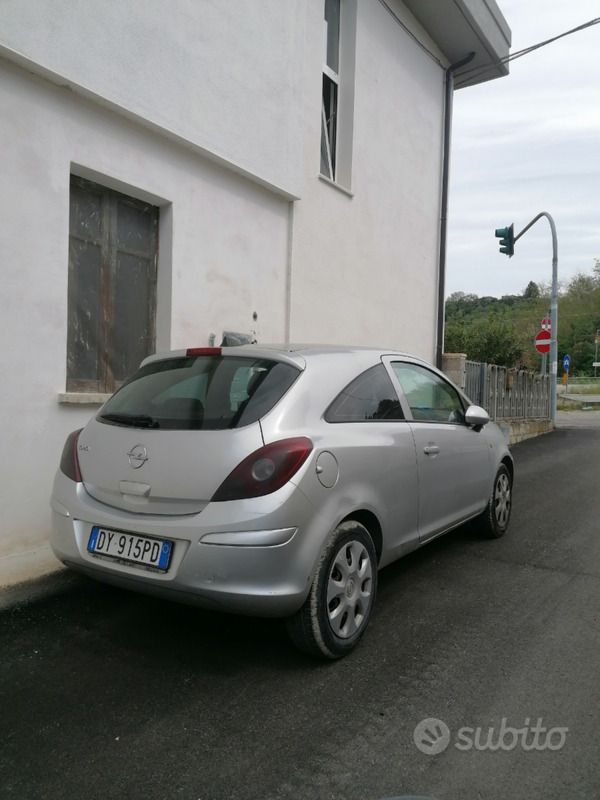 Usata Opel Corsa 54 CV (39 kW) 2009 Grigio Utilitaria