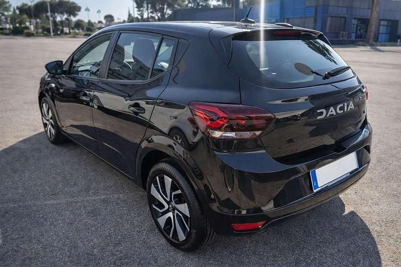 Usata Dacia Sandero Expression 67 CV (49 kW) 2024 Nero Utilitaria