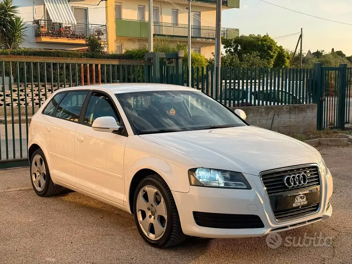 Usata Audi A3 Comfort 90 CV (66 kW) 2010 Bianco Utilitaria