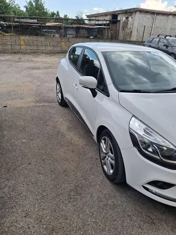 Usata Renault Clio IV Business 75 CV (55 kW) 2019 Berlina