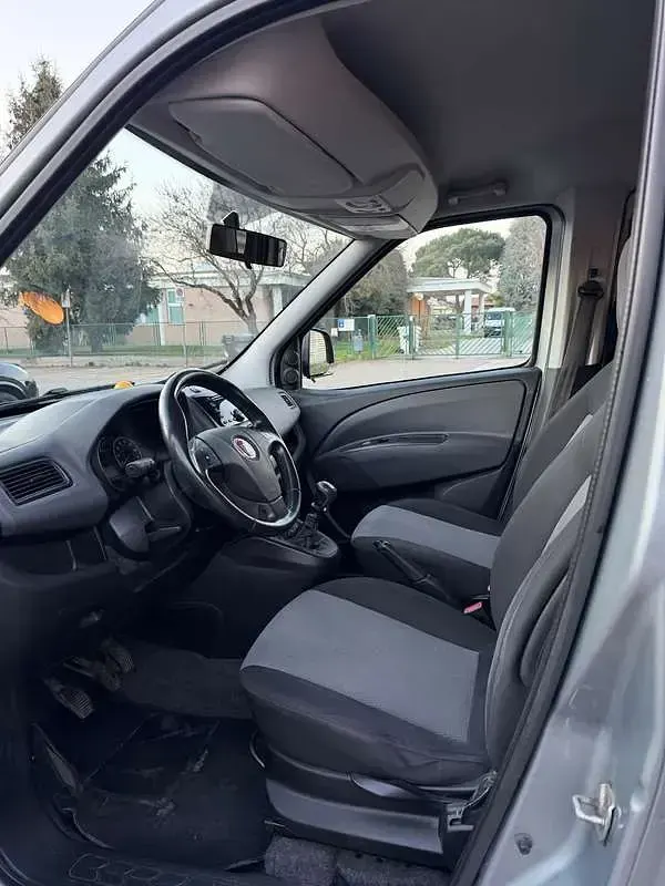 Usata Fiat Doblò Emotion 105 CV (77 kW) 2010 Monovolume