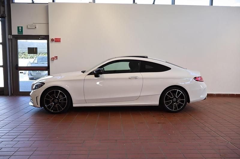 Usata Mercedes 220 Premium Plus 194 CV (142 kW) 2020 Bianco Coupé