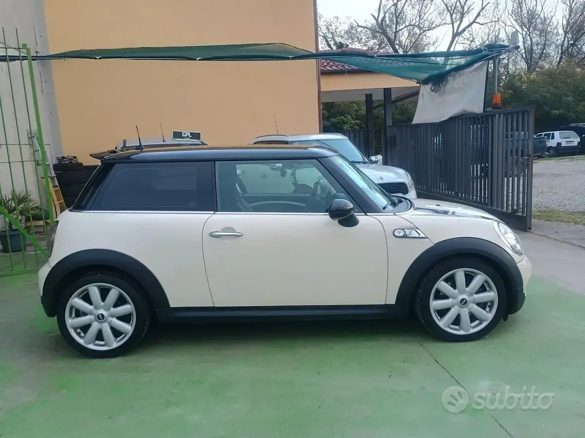 Begagnad Mini Cooper S 174 HK (127 kW) 2009 Beige Halvkombi