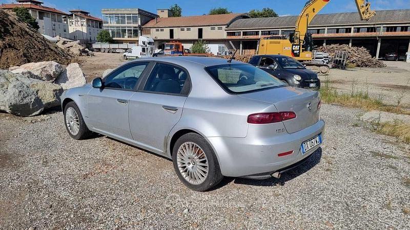 Usata Alfa Romeo 159 140 CV (102 kW) 2009 Argento Berlina