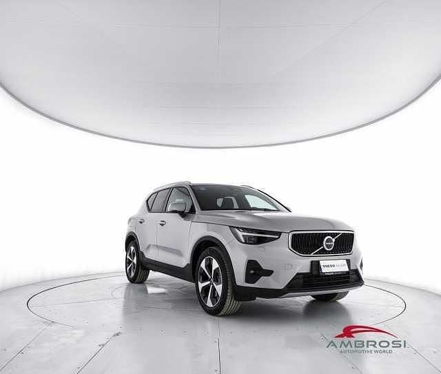 Usata Volvo XC40 Core 163 CV (119 kW) 2025 Argento SUV