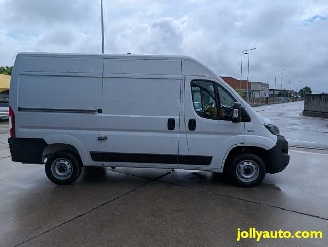 Usata Fiat Ducato 136 CV (100 kW) 2021 Bianco / pastello Furgone