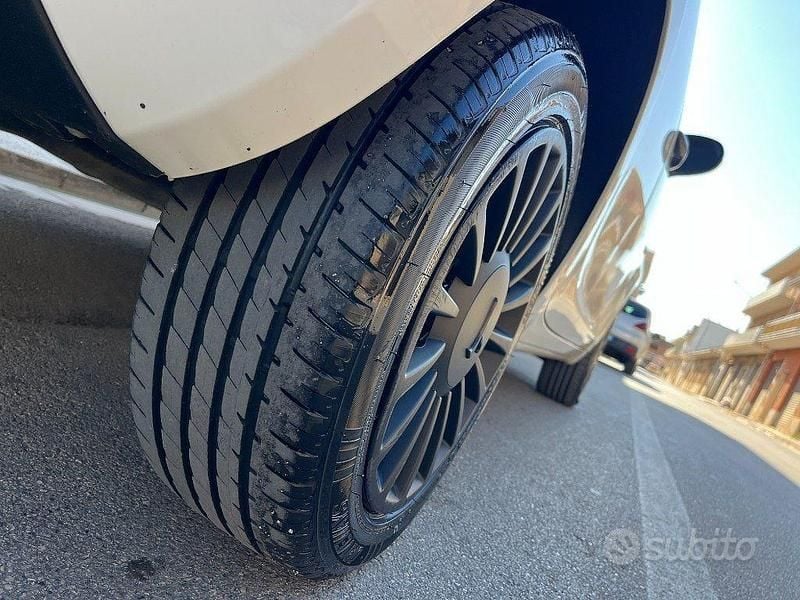 Usata Lancia Ypsilon Silver 69 CV (50 kW) 2021 Bianco Utilitaria