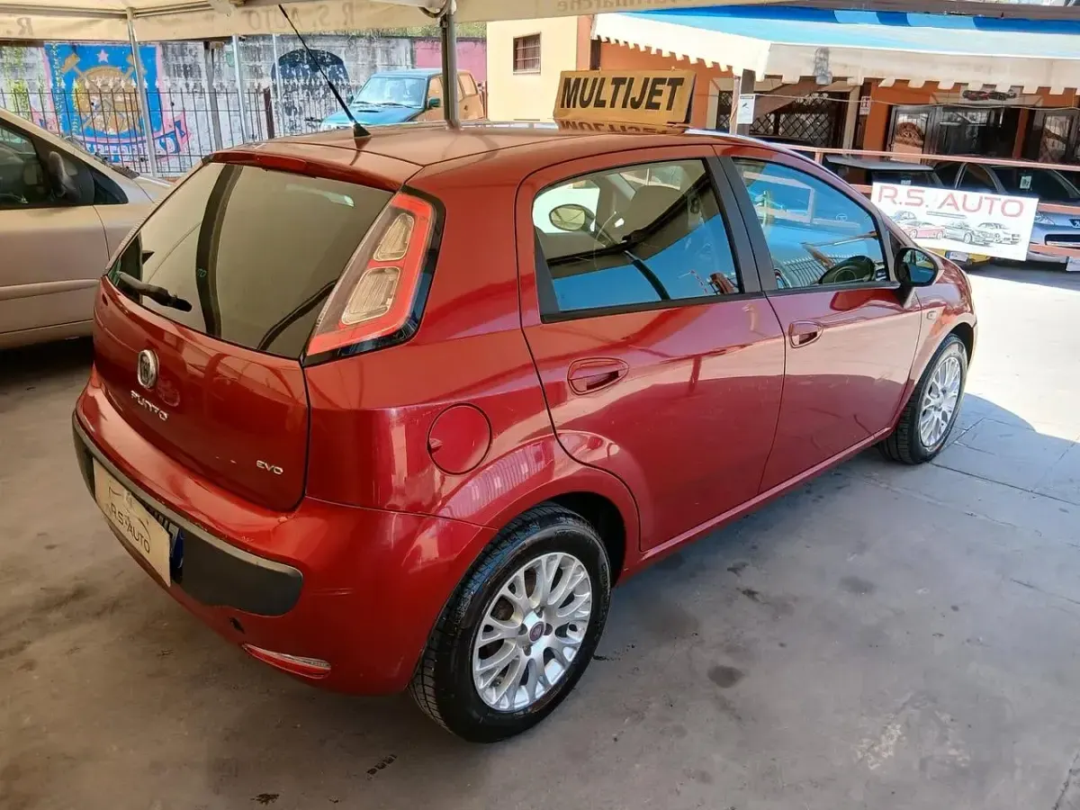 Usata Fiat Punto Evo 75 CV (55 kW) 2011 Rosso Utilitaria